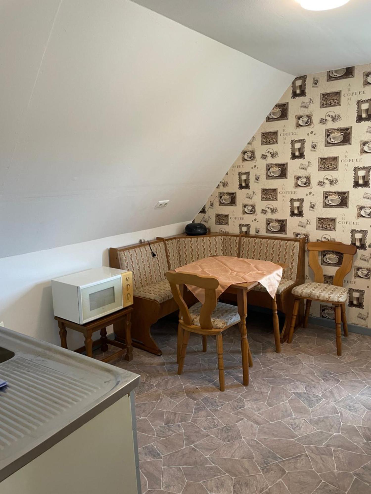 Familie Alber 1P Apartment Elze ภายนอก รูปภาพ